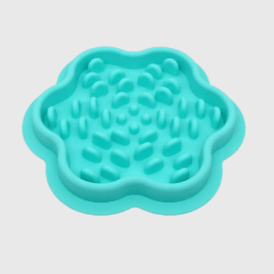 https://cdn.shopify.com/s/files/1/0763/9767/4819/files/Tapis_de_lechage_pour_chien_en_forme_de_fleur_bleu_ciel.png?v=1695659085