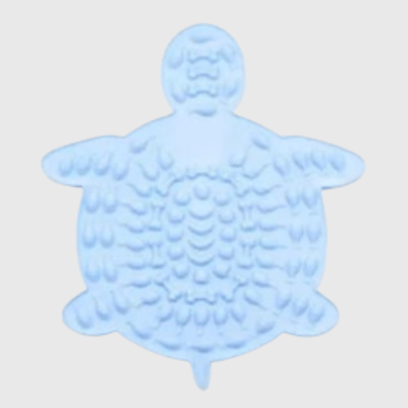 https://cdn.shopify.com/s/files/1/0763/9767/4819/files/Tapis_de_lechage_pour_chien_en_forme_de_tortue_bleu_ciel.png?v=1749649664
