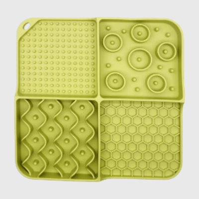 https://cdn.shopify.com/s/files/1/0763/9767/4819/files/Tapis_de_lechage_pour_chien_en_silicone_kaki.png?v=1695661063