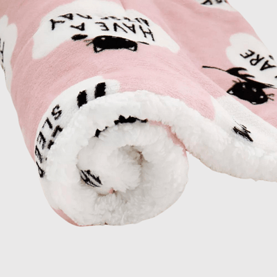 https://cdn.shopify.com/s/files/1/0763/9767/4819/files/Tapis_de_voyage_pour_chien_rose.png?v=1747922510