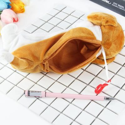 https://cdn.shopify.com/s/files/1/0489/2898/1148/files/Trousse-crayons-en-peluche-de-dessin-anim-Kawaii-fournitures-scolaires-et-de-bureau-pour-enfants-papeterie_9.jpg?v=1719388803