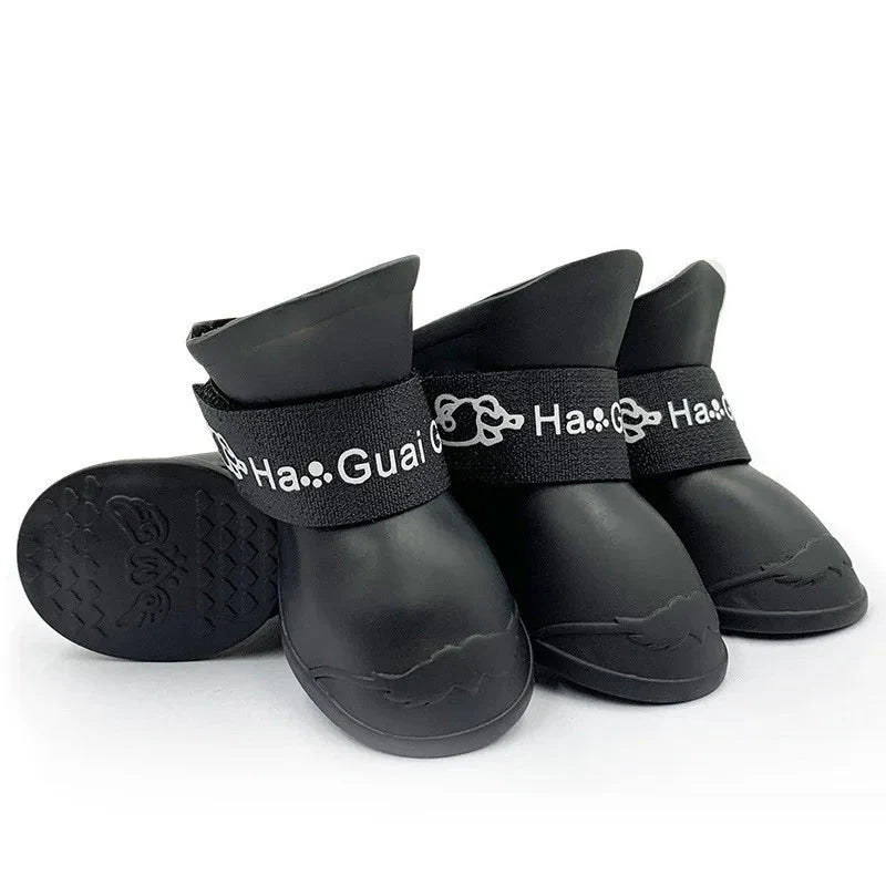 https://cdn.shopify.com/s/files/1/0647/9170/7830/files/bottes-de-pluie-pour-chien-4091780.webp?v=1777924877