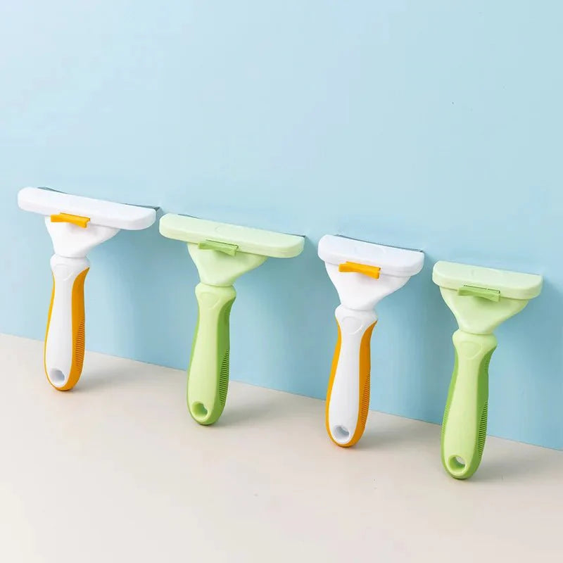 https://cdn.shopify.com/s/files/1/0647/9170/7830/files/brosse-pour-chien-poils-courts-2049388.webp?v=1777923851