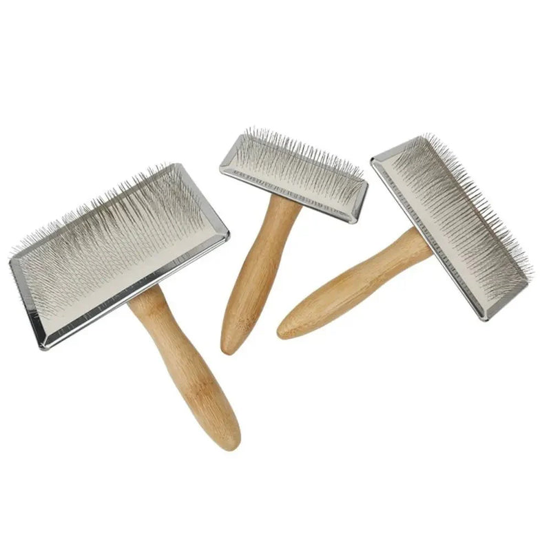 https://cdn.shopify.com/s/files/1/0647/9170/7830/files/brosse-slicker-cocker-5144856.webp?v=1777923071