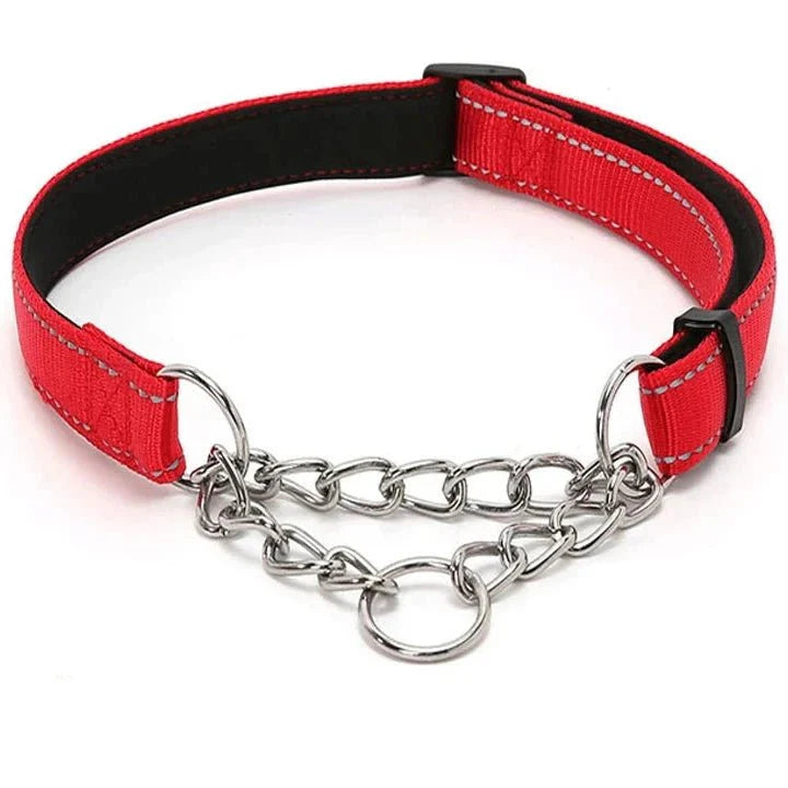 https://cdn.shopify.com/s/files/1/0647/9170/7830/files/collier-etrangleur-chien-en-nylon-rouge-9078674.webp?v=1777924566
