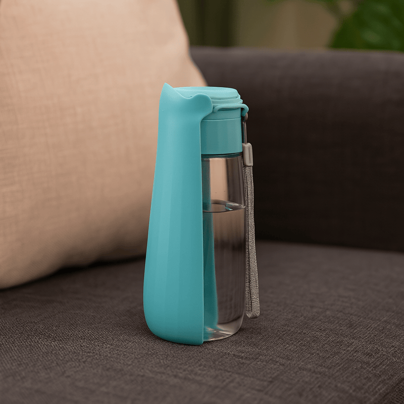 https://cdn.shopify.com/s/files/1/0647/9170/7830/files/gourde-a-eau-avec-gamelle-portable-2845903.webp?v=1777923971