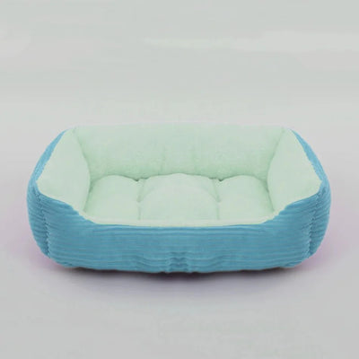 https://cdn.shopify.com/s/files/1/0647/9170/7830/files/grand-panier-pour-chien-xxl-vert-et-bleu-2931893.webp?v=1777924216