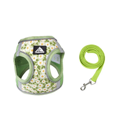 https://cdn.shopify.com/s/files/1/0647/9170/7830/files/harnais-confortable-pour-petit-chien-5015950.webp?v=1777924631
