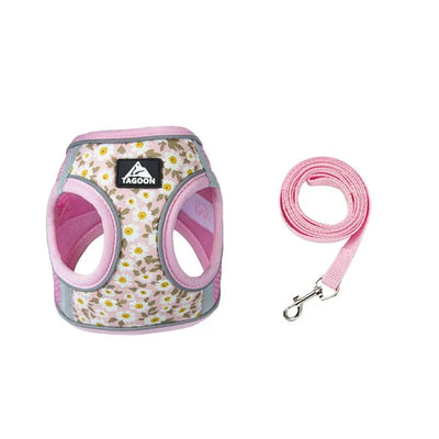 https://cdn.shopify.com/s/files/1/0647/9170/7830/files/harnais-confortable-pour-petit-chien-7962435.webp?v=1777924631