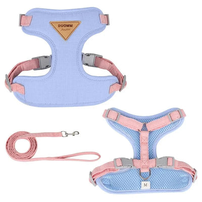 https://cdn.shopify.com/s/files/1/0647/9170/7830/files/harnais-et-laisse-pour-petit-chien-9055450.webp?v=1777925049