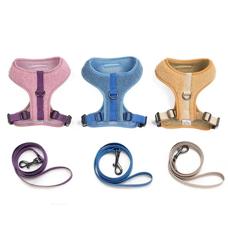 https://cdn.shopify.com/s/files/1/0647/9170/7830/files/harnais-petit-chien-en-y-2241315.webp?v=1777924032