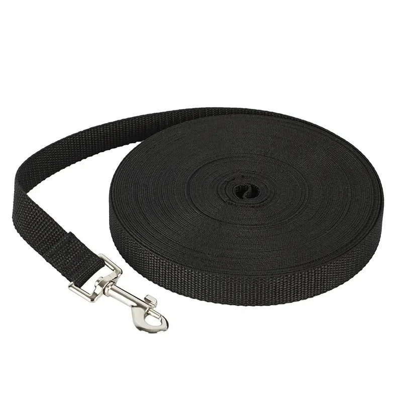 https://cdn.shopify.com/s/files/1/0647/9170/7830/files/laisse-20-metres-pour-chien-7557806.webp?v=1777923787