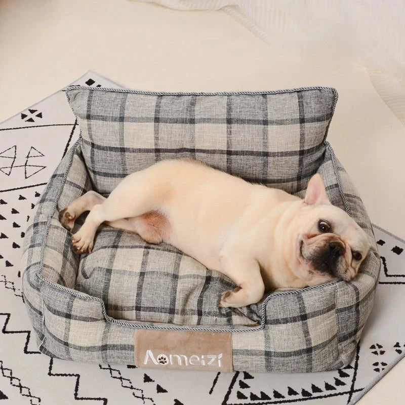 https://cdn.shopify.com/s/files/1/0647/9170/7830/files/mini-canape-pour-petit-chien-1386076.webp?v=1777925295