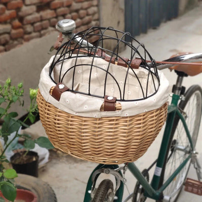 https://cdn.shopify.com/s/files/1/0647/9170/7830/files/panier-de-velo-en-osier-pour-petit-chien-4886563.webp?v=1777924875