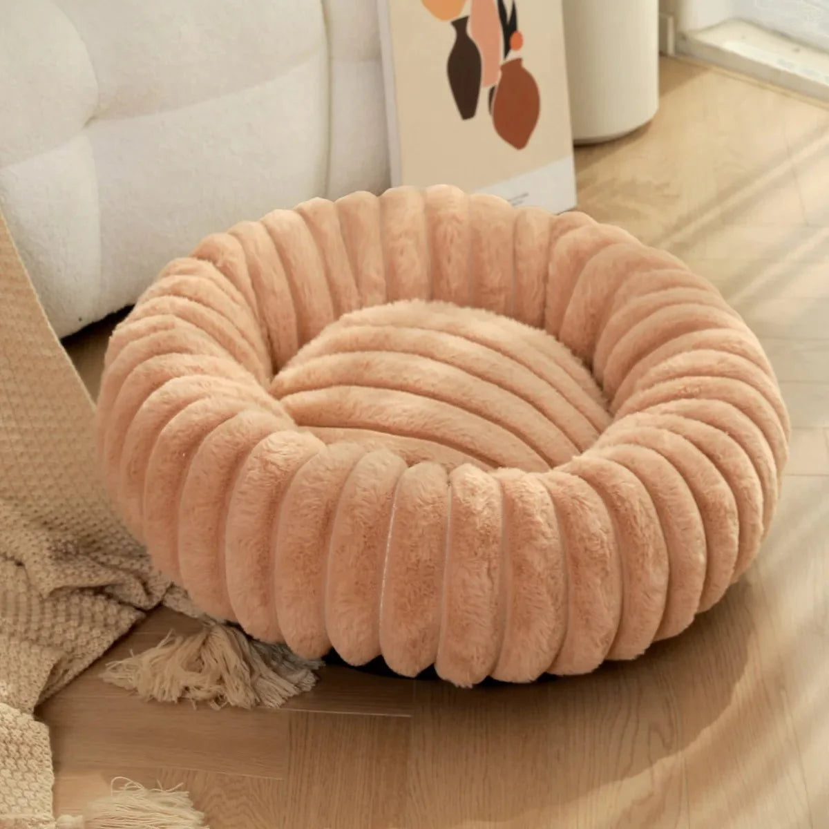 https://cdn.shopify.com/s/files/1/0647/9170/7830/files/panier-fluffy-style-velour-pour-grand-chien-peche-4255244.webp?v=1777924629
