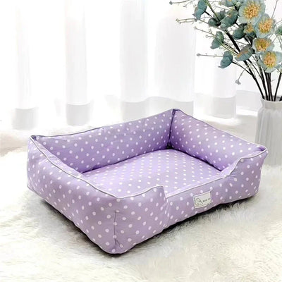 https://cdn.shopify.com/s/files/1/0647/9170/7830/files/panier-pour-petit-chien-a-pois-8497993.webp?v=1777924329