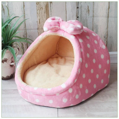 https://cdn.shopify.com/s/files/1/0647/9170/7830/files/panier-taniere-pour-petit-chien-1601256.webp?v=1777924219