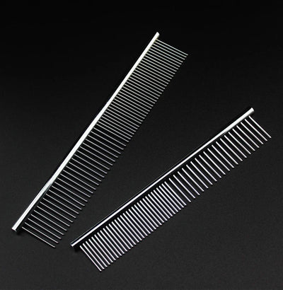 https://cdn.shopify.com/s/files/1/0647/9170/7830/files/peigne-en-metal-pour-chien-7333067.webp?v=1777924631