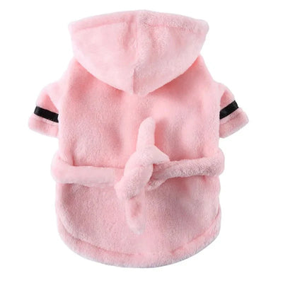 https://cdn.shopify.com/s/files/1/0647/9170/7830/files/peignoir-de-bain-avec-capuche-pour-chien-5165512.webp?v=1777925234