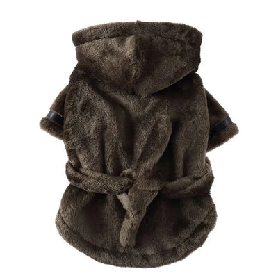 https://cdn.shopify.com/s/files/1/0647/9170/7830/files/peignoir-de-bain-avec-capuche-pour-chien-5353433.webp?v=1777925234