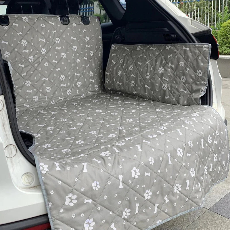 https://cdn.shopify.com/s/files/1/0647/9170/7830/files/protection-de-coffre-waterproof-pour-suv-7116214.webp?v=1777924996