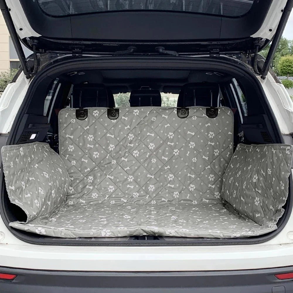https://cdn.shopify.com/s/files/1/0647/9170/7830/files/protection-de-coffre-waterproof-pour-suv-7116214.webp?v=1777924996
