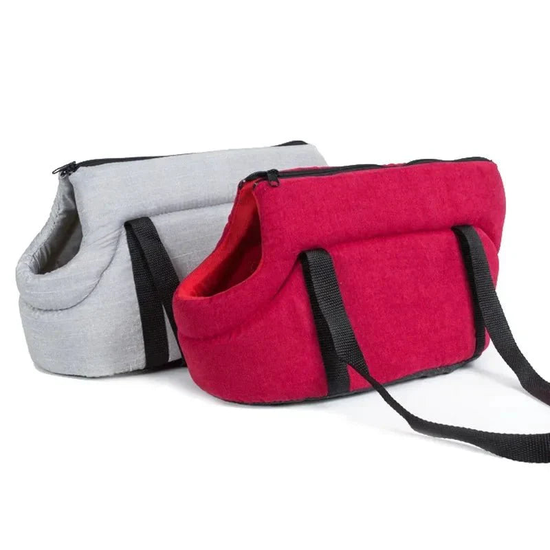 https://cdn.shopify.com/s/files/1/0647/9170/7830/files/sac-de-transport-pour-chien-en-voiture-5486526.webp?v=1777923130