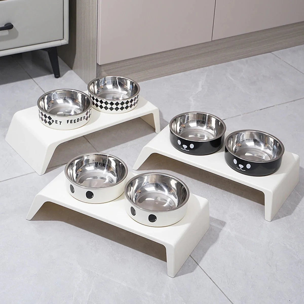 https://cdn.shopify.com/s/files/1/0647/9170/7830/files/support-gamelle-chien-8521173.webp?v=1777923610