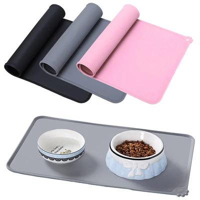 https://cdn.shopify.com/s/files/1/0647/9170/7830/files/tapis-pour-gamelles-3728114.webp?v=1777925354