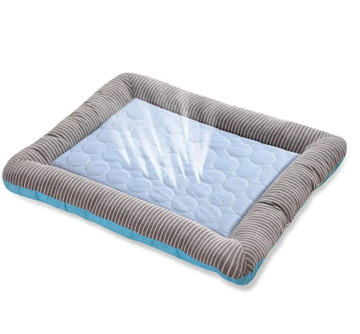 https://cdn.shopify.com/s/files/1/0647/9170/7830/files/tapis-rafraichissant-moelleux-pour-chien-2013121.webp?v=1777924875